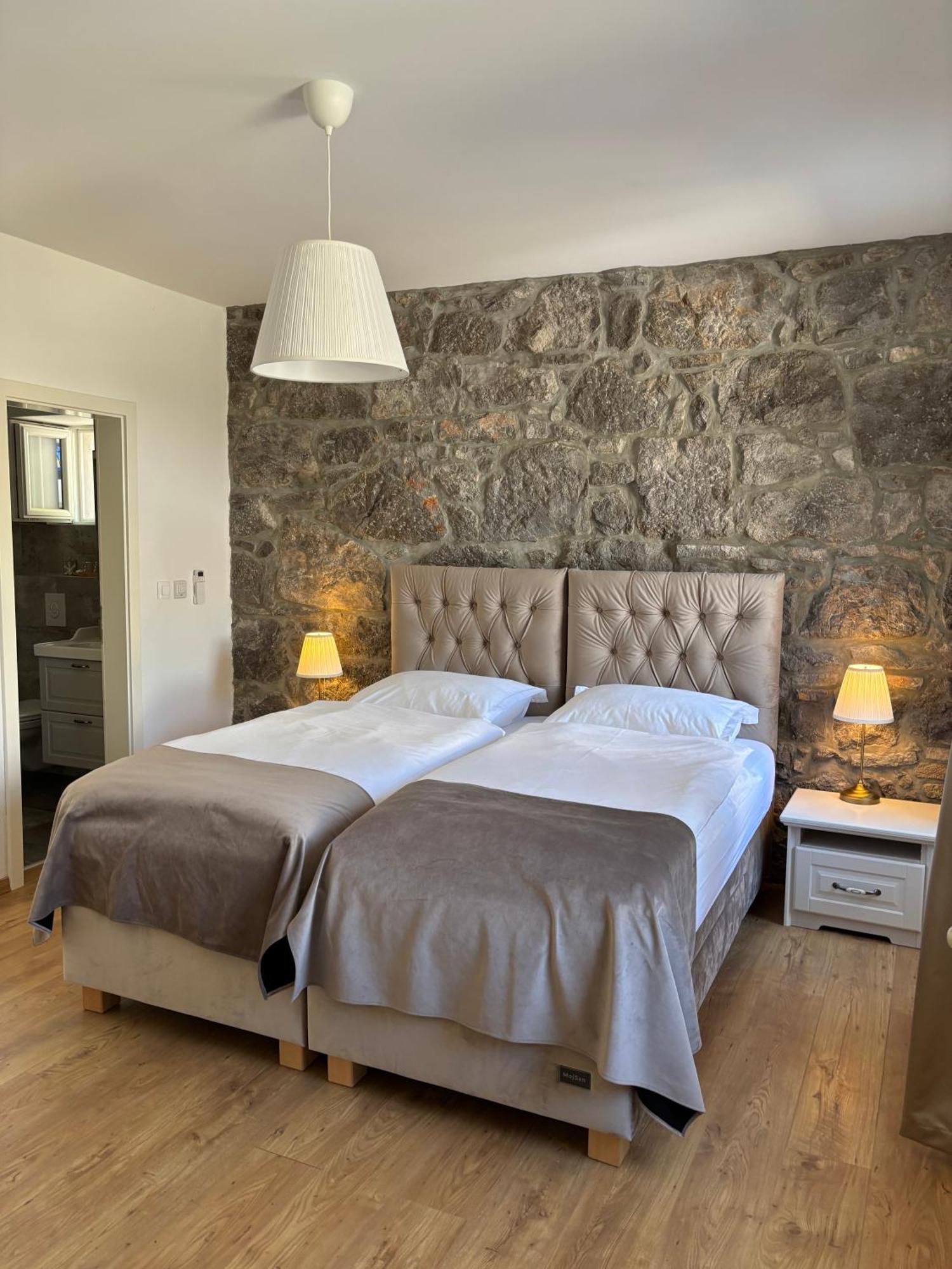 Stancija Kavali Stone House, Zvoneca-opatija * Opatija